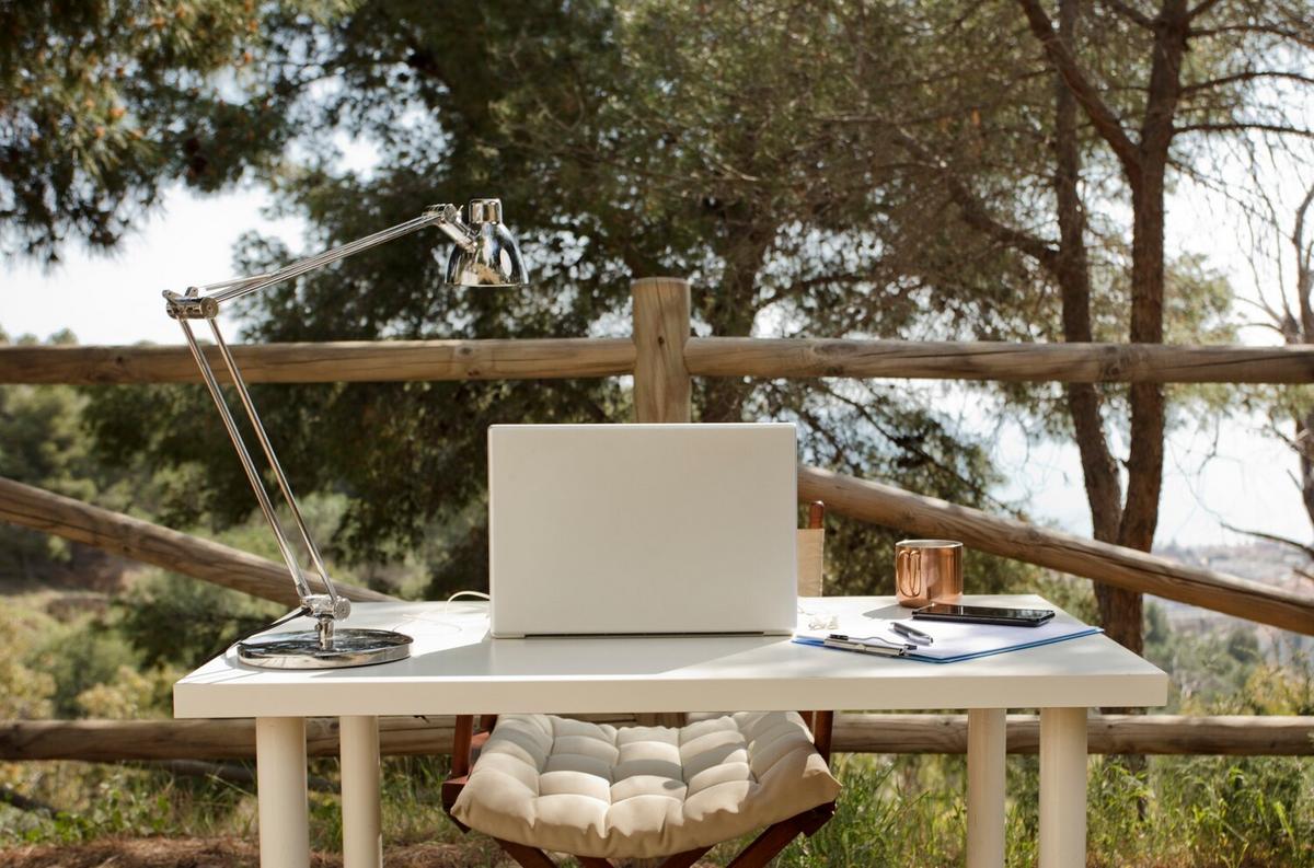 Packing Essentials for Digital Nomads: What to Leave and What to Take